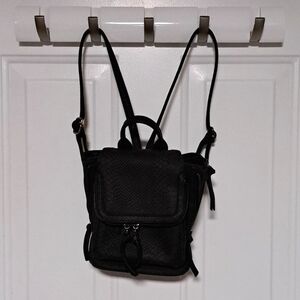 Mini "snake skin" purse backpack